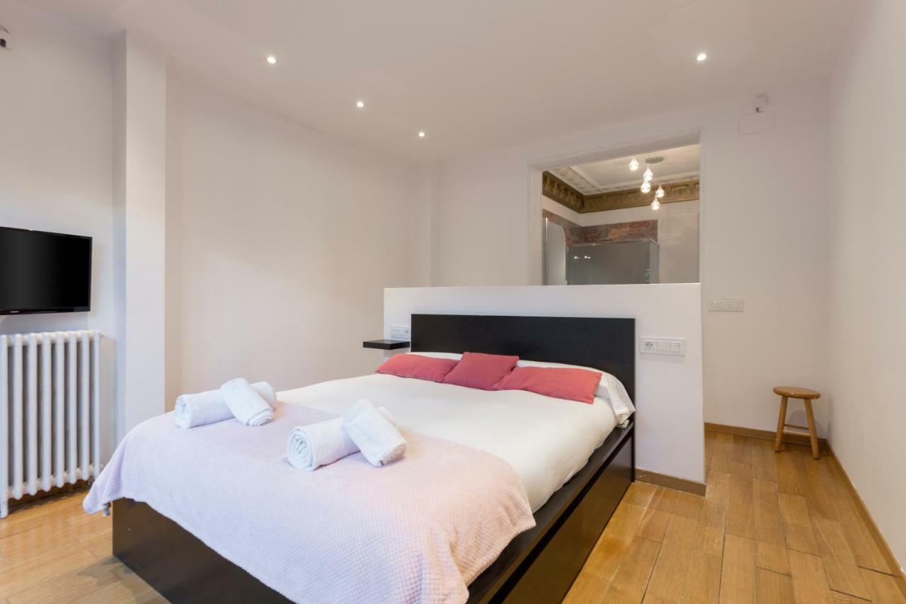 1229 - Awesome City Center Apartment With Terrace Barcelona Luaran gambar