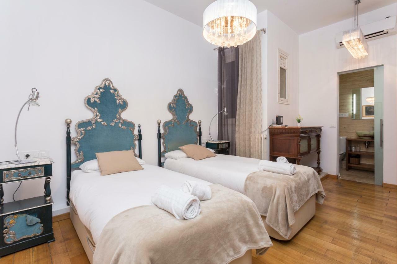 1229 - Awesome City Center Apartment With Terrace Barcelona Luaran gambar